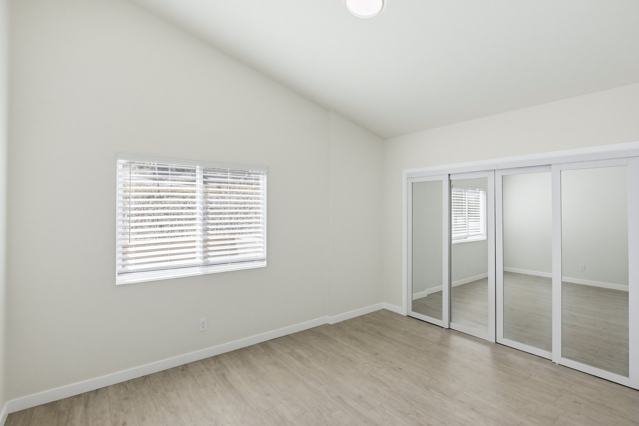 Virtual tour photo 30 of 34 for 772 N Alda Dr
