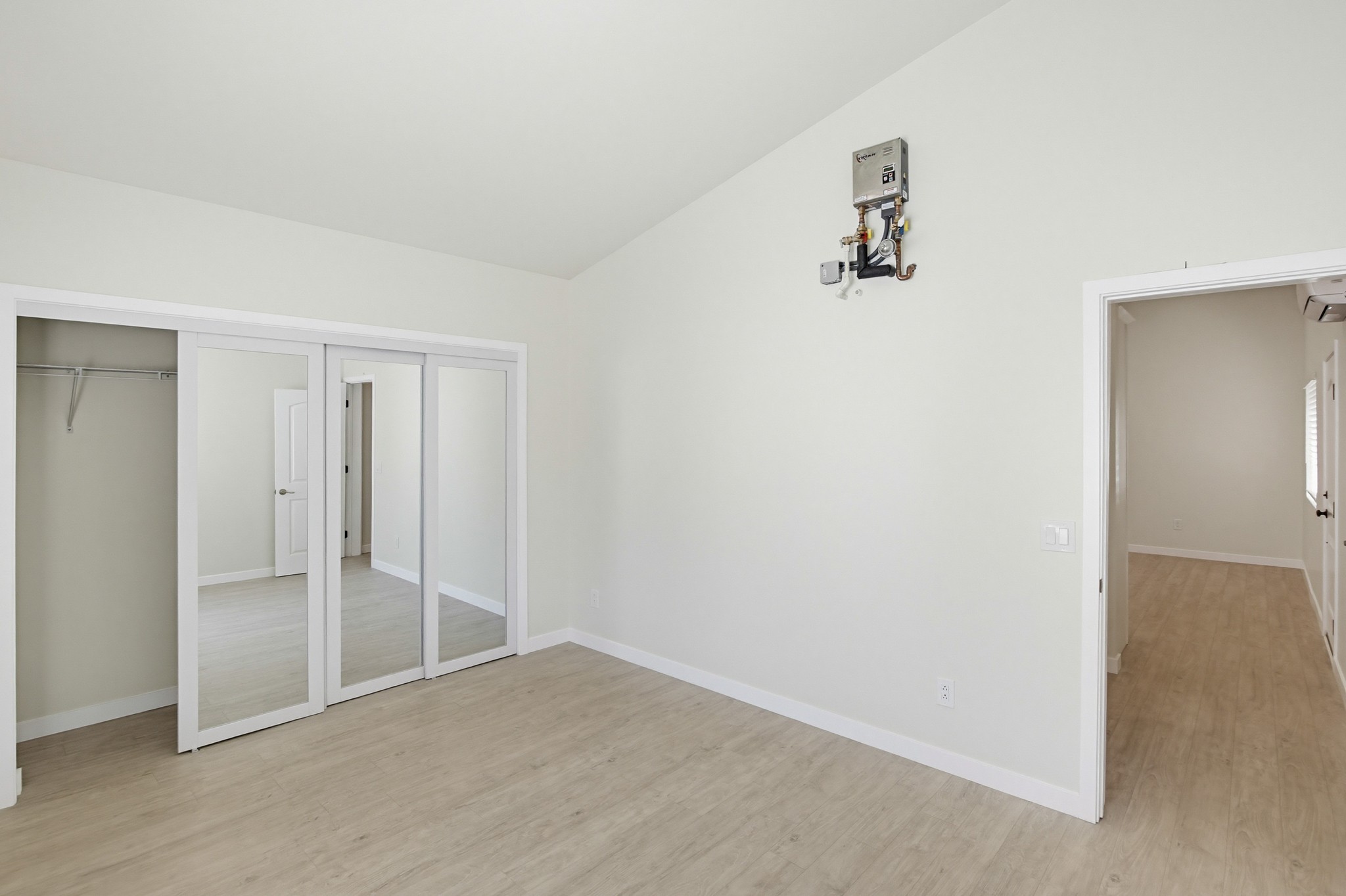 Virtual tour photo 31 of 34 for 772 N Alda Dr