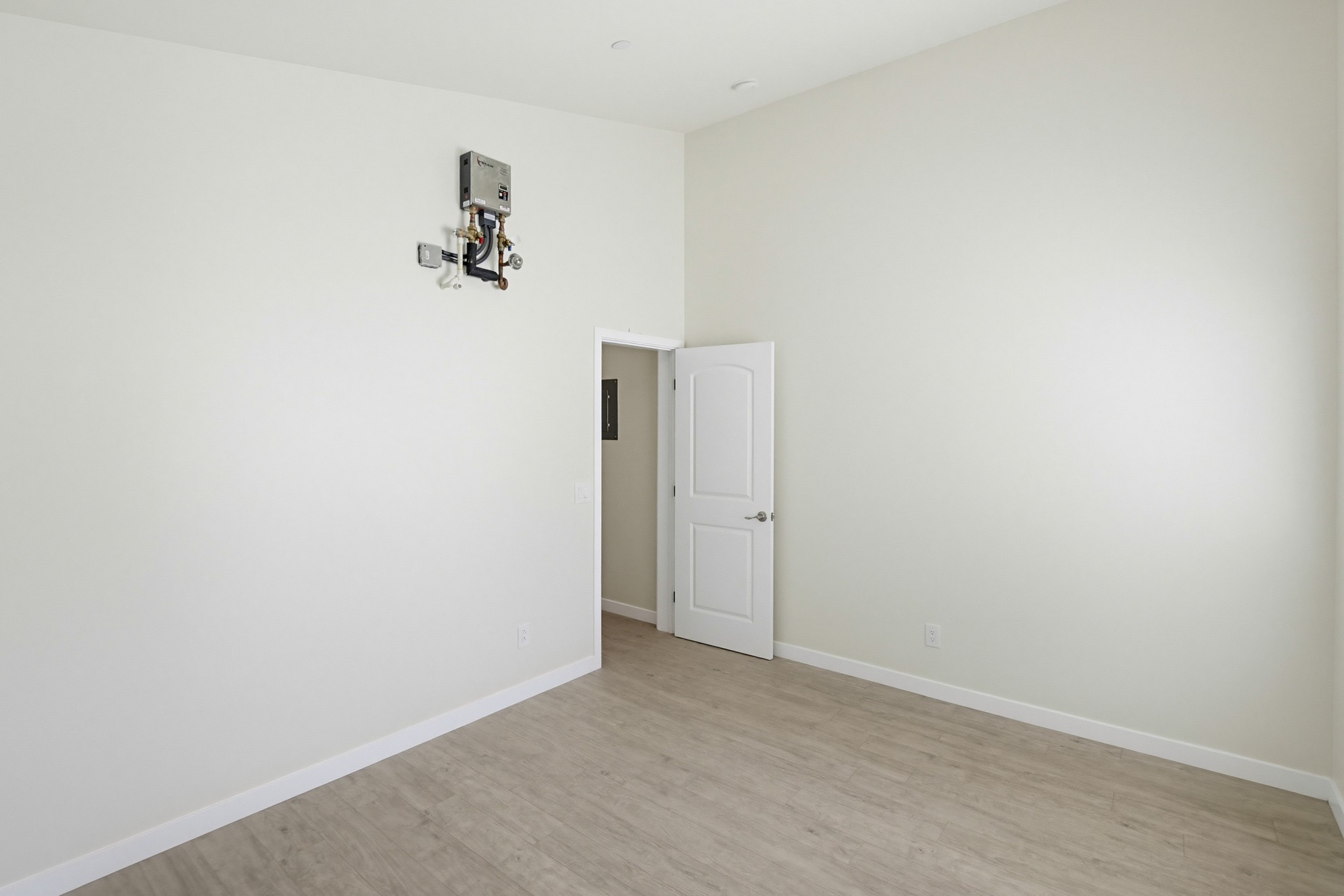 Virtual tour photo 32 of 34 for 772 N Alda Dr