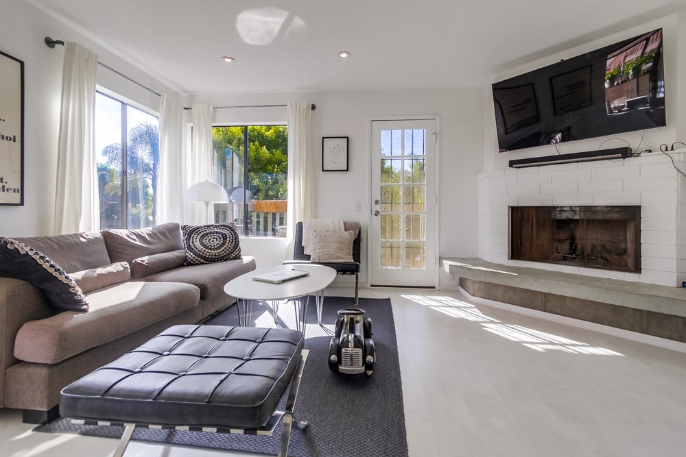 Virtual tour photo 6 of 40 for 772 Sapphire St
