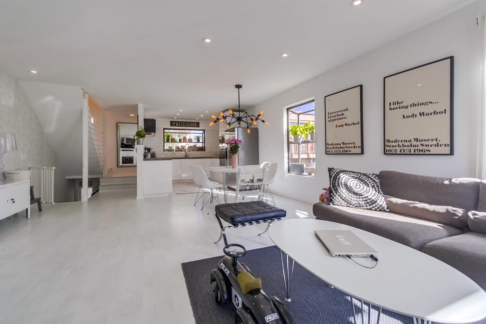 Virtual tour photo 9 of 40 for 772 Sapphire St