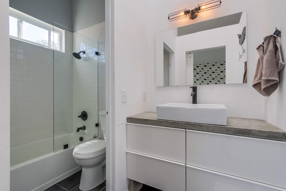 Virtual tour photo 37 of 40 for 772 Sapphire St