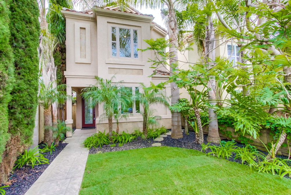 Virtual tour photo 3 of 64 for 773 Sapphire St