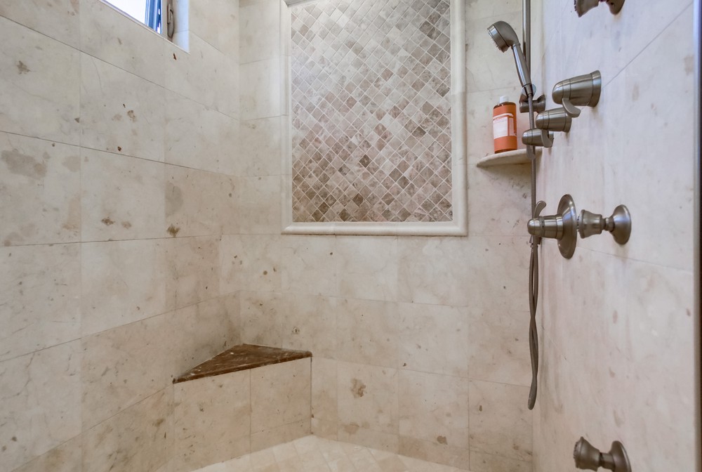 Virtual tour photo 43 of 64 for 773 Sapphire St