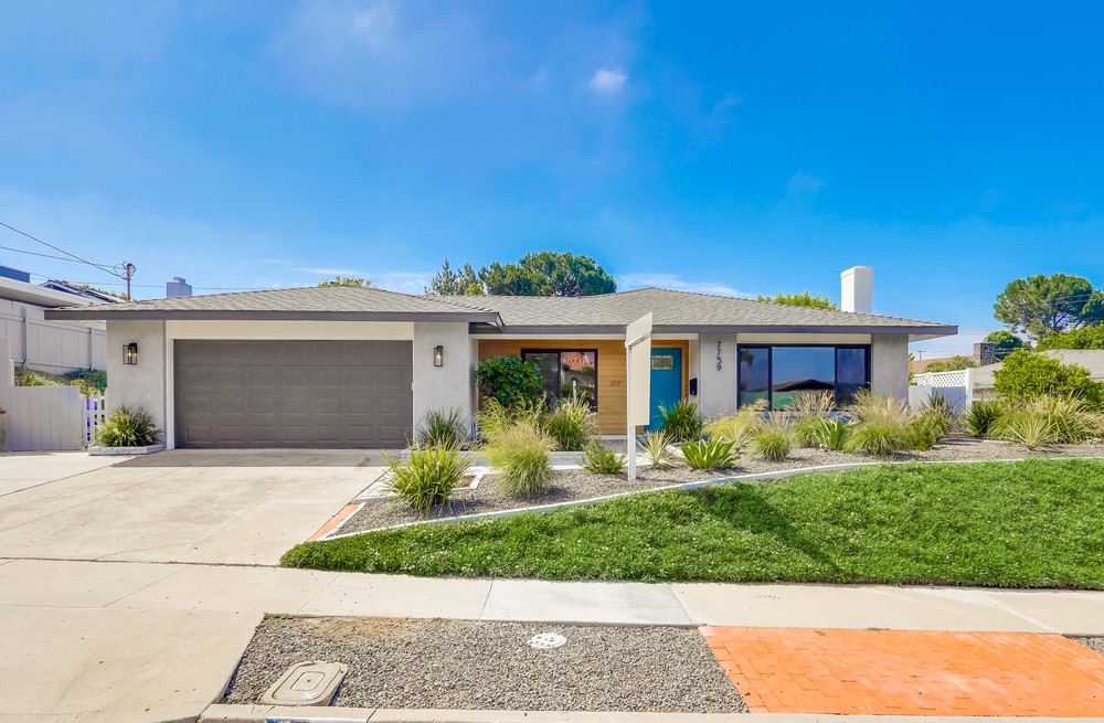 Virtual tour photo 4 of 32 for 7739 Lake Tahoe Ave