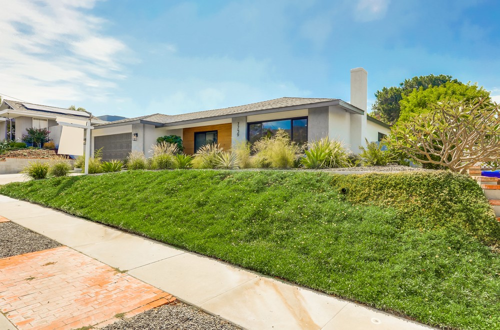 Virtual tour photo 6 of 32 for 7739 Lake Tahoe Ave