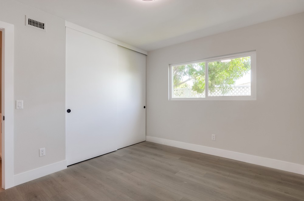 Virtual tour photo 25 of 32 for 7739 Lake Tahoe Ave