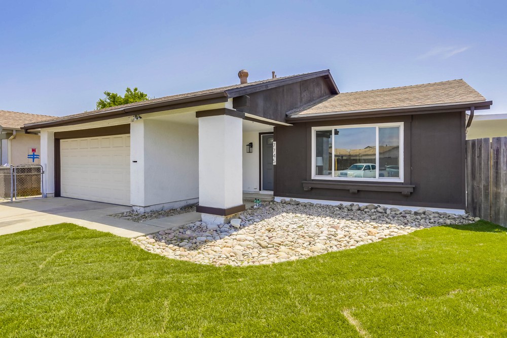 Virtual tour photo 3 of 34 for 7745 Parkdale Cove
