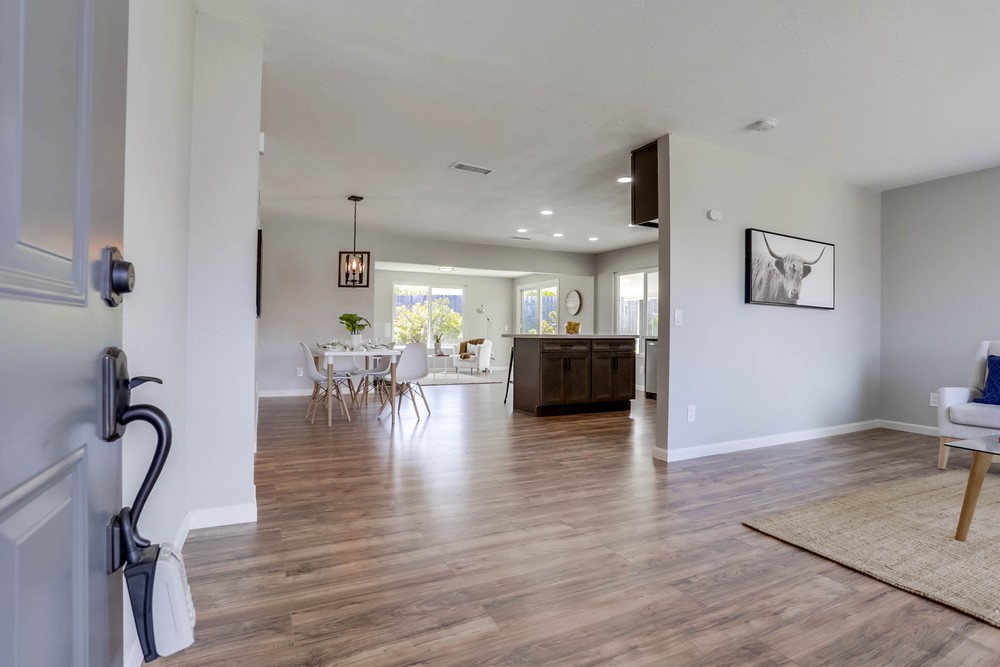 Virtual tour photo 4 of 34 for 7745 Parkdale Cove