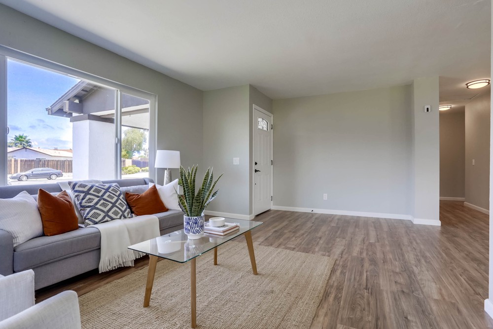 Virtual tour photo 6 of 34 for 7745 Parkdale Cove