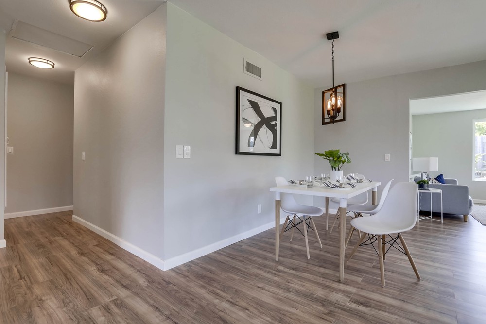 Virtual tour photo 8 of 34 for 7745 Parkdale Cove