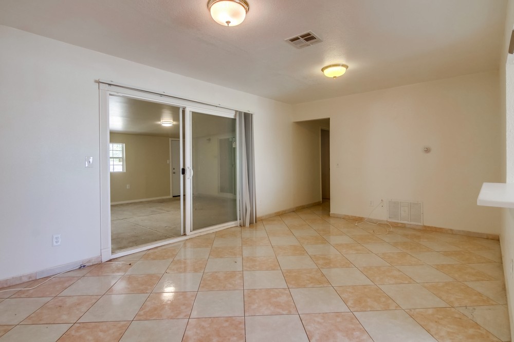 Virtual tour photo 6 of 44 for 7751 Blackpool Rd