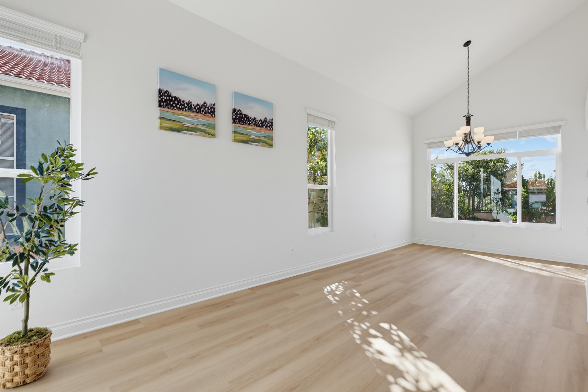 Virtual tour photo 11 of 83 for 7753 Roan Rd