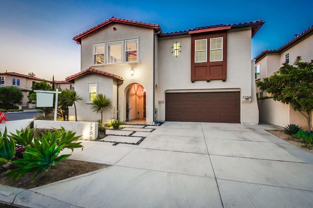 Virtual tour photo 8 of 100 for 7756 Carol Glen Ct
