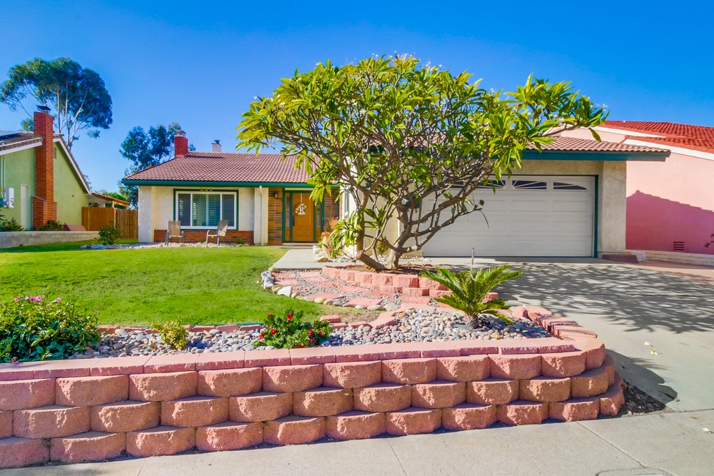 Virtual tour photo 4 of 63 for 7760Hillandale Dr  San Diego