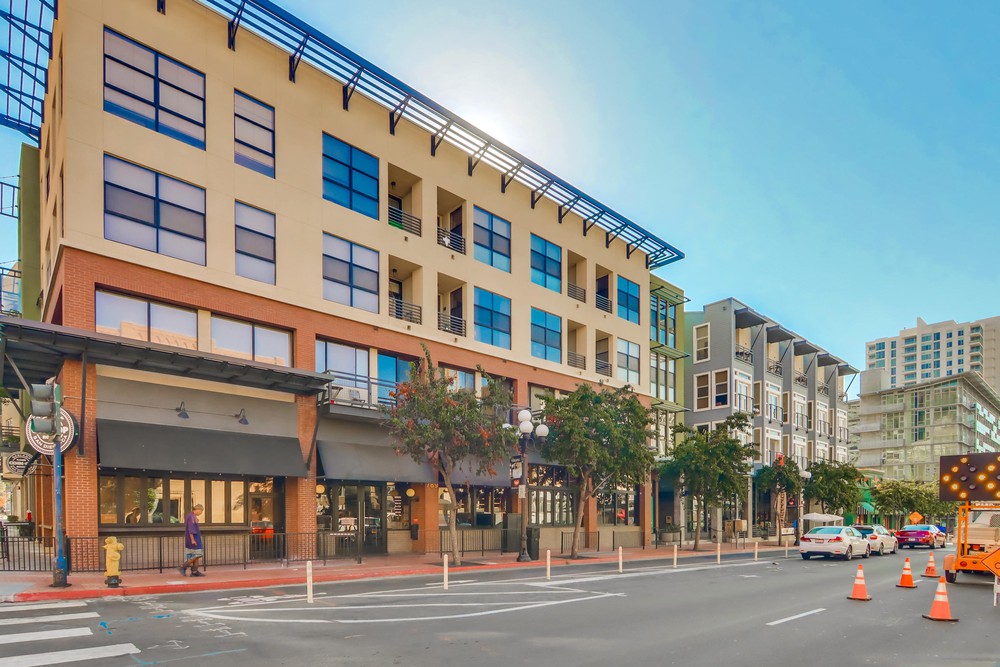 Virtual tour photo 1 of 32 for 777 Sixth Ave
