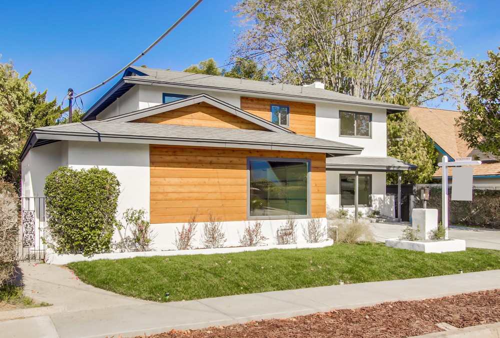Virtual tour photo 3 of 61 for 7772 Cedar Lake Ave