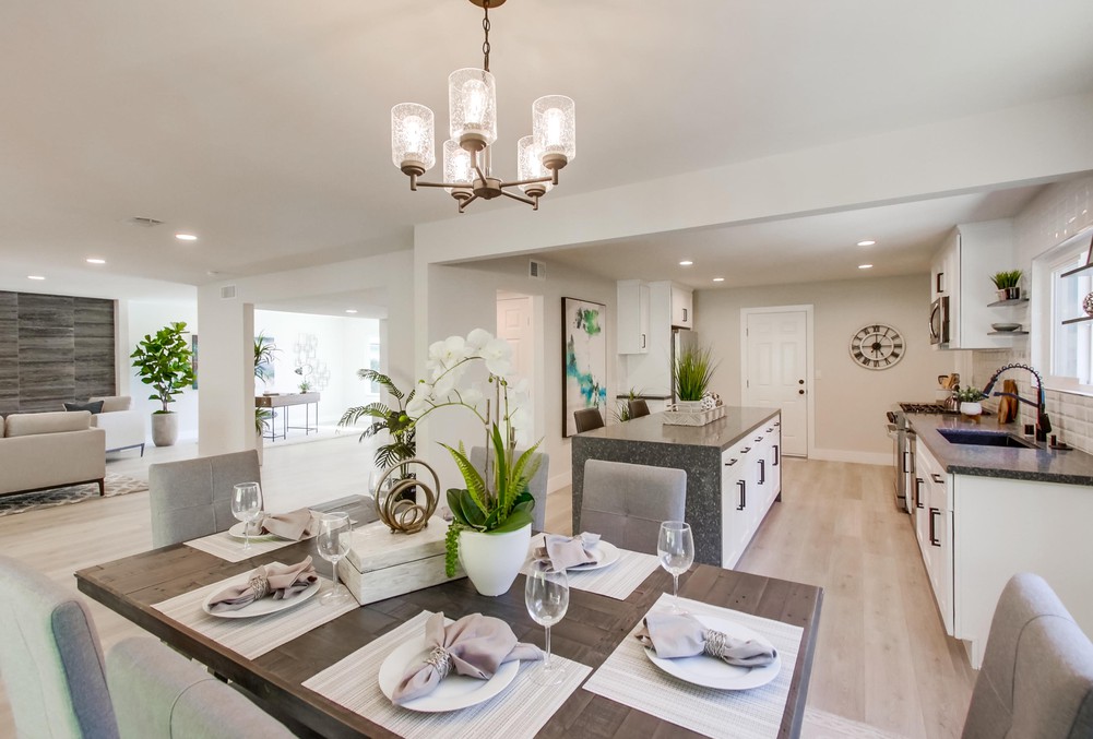 Virtual tour photo 15 of 61 for 7772 Cedar Lake Ave