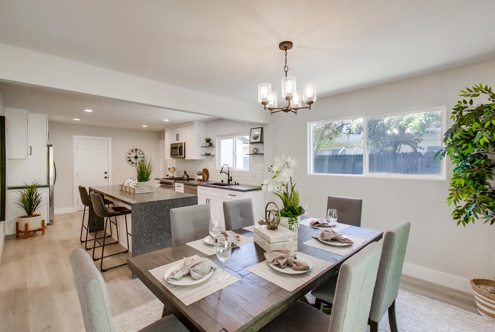 Virtual tour photo 16 of 61 for 7772 Cedar Lake Ave