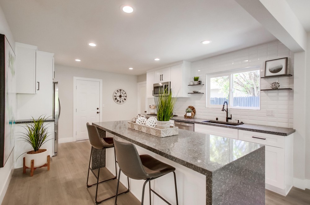 Virtual tour photo 19 of 61 for 7772 Cedar Lake Ave