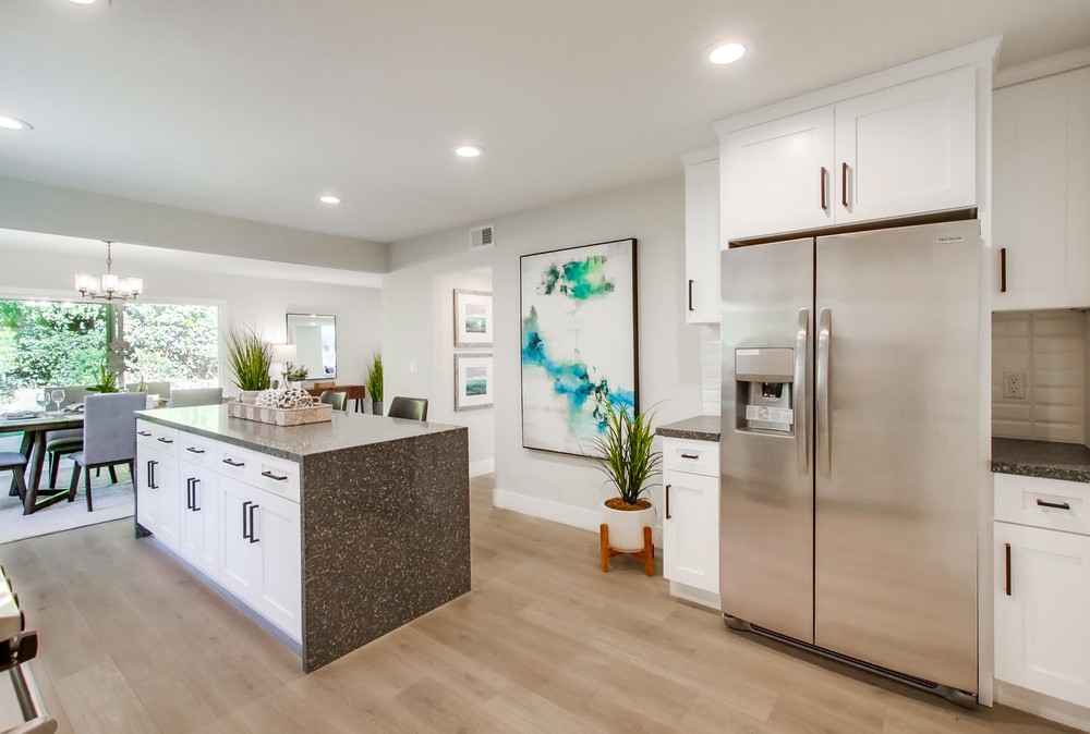 Virtual tour photo 22 of 61 for 7772 Cedar Lake Ave