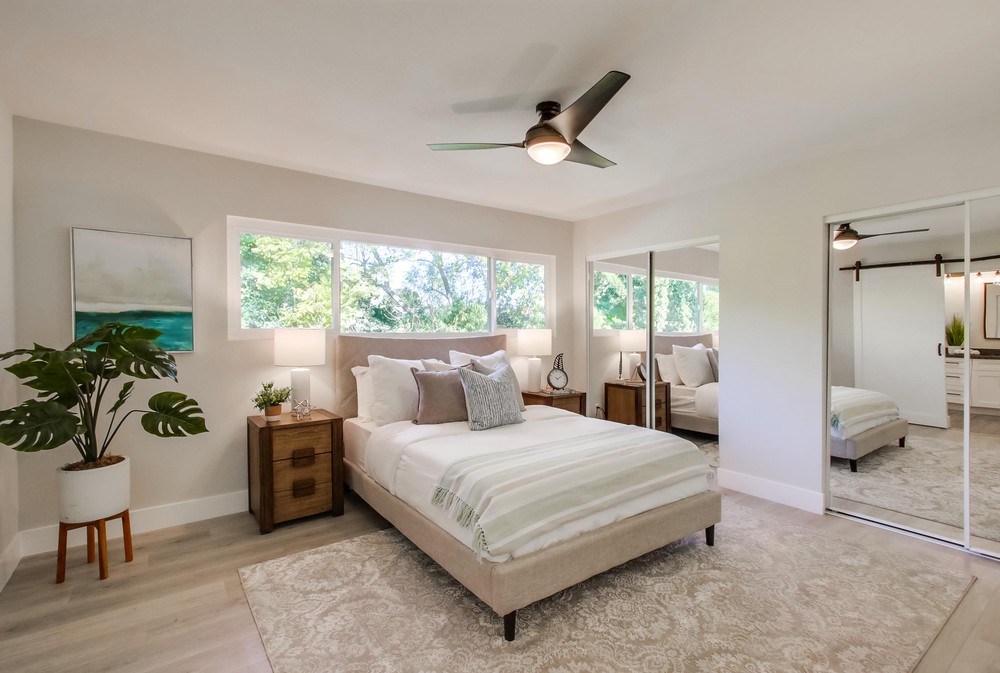 Virtual tour photo 26 of 61 for 7772 Cedar Lake Ave