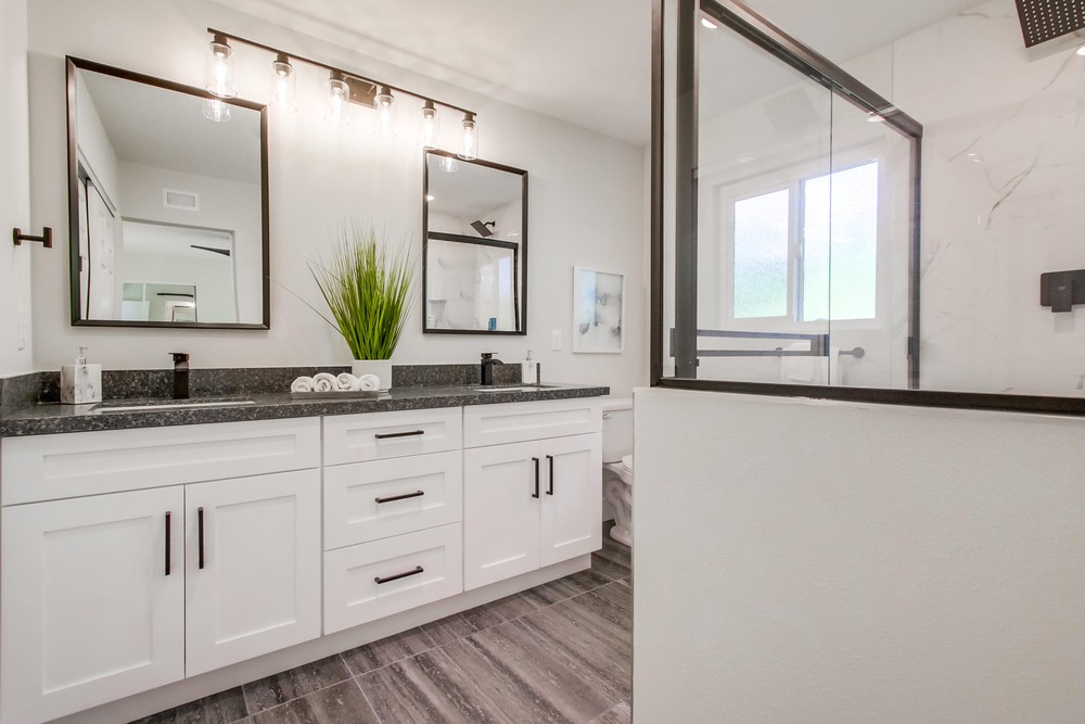 Virtual tour photo 30 of 61 for 7772 Cedar Lake Ave