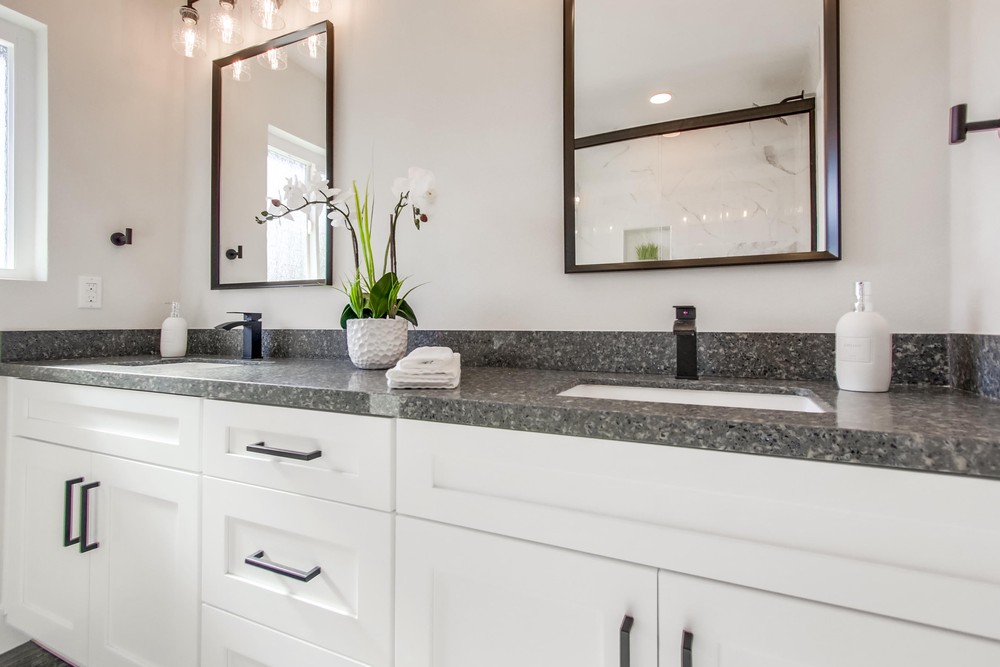 Virtual tour photo 43 of 61 for 7772 Cedar Lake Ave