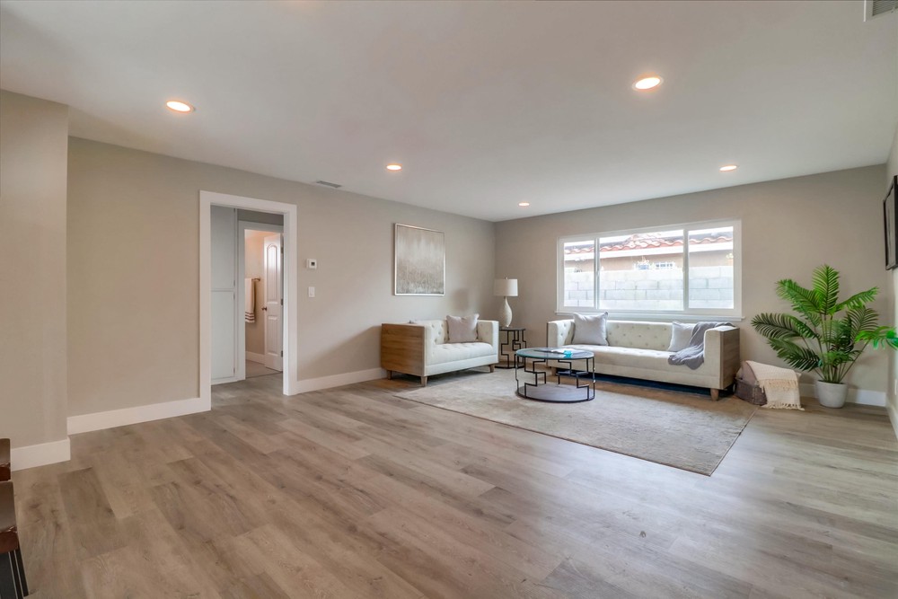 Virtual tour photo 8 of 40 for 7779 Shadyglade Ln