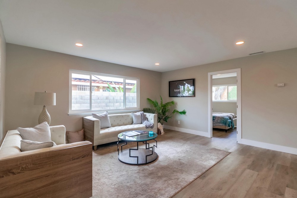 Virtual tour photo 9 of 40 for 7779 Shadyglade Ln