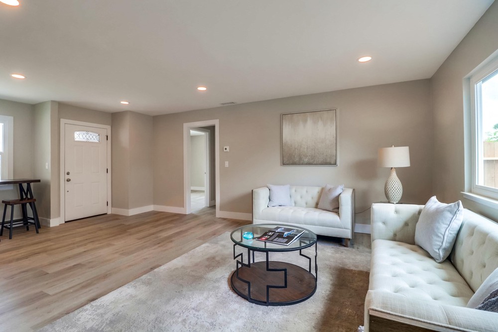 Virtual tour photo 10 of 40 for 7779 Shadyglade Ln