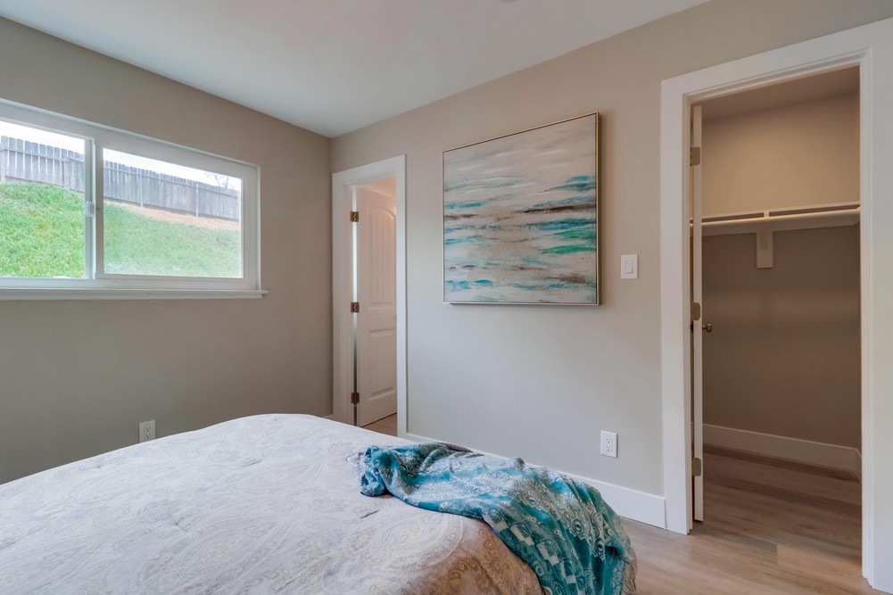 Virtual tour photo 19 of 40 for 7779 Shadyglade Ln