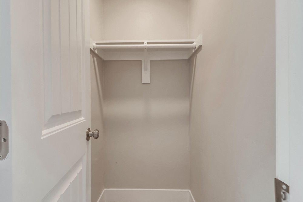 Virtual tour photo 24 of 40 for 7779 Shadyglade Ln