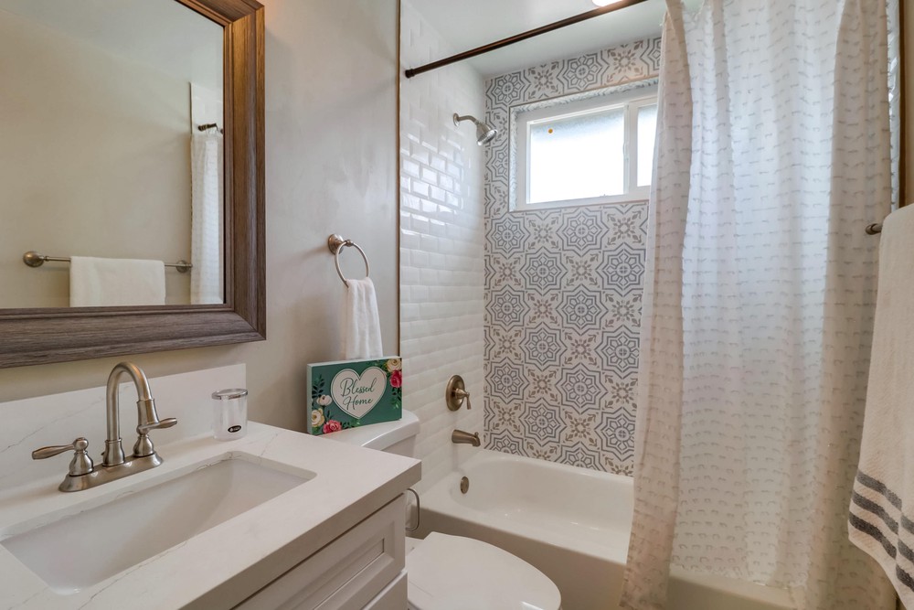 Virtual tour photo 27 of 40 for 7779 Shadyglade Ln