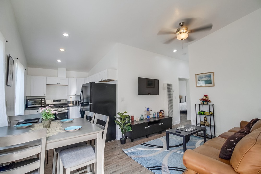 Virtual tour photo 8 of 38 for 780 71st St