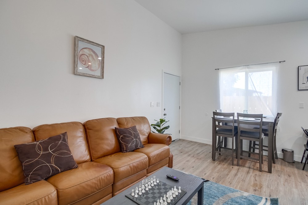 Virtual tour photo 12 of 38 for 780 71st St