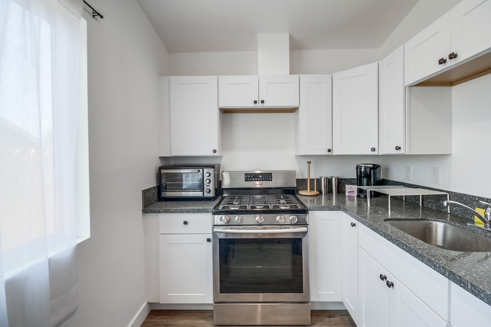 Virtual tour photo 17 of 38 for 780 71st St