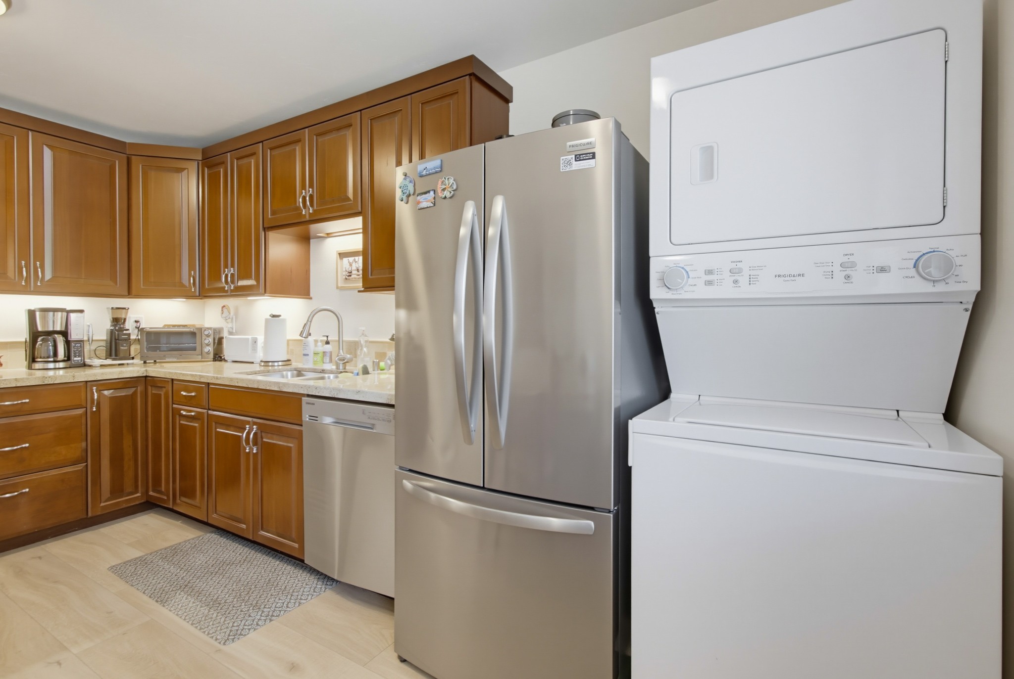 Virtual tour photo 11 of 44 for 780 Ballantyne St Unit J