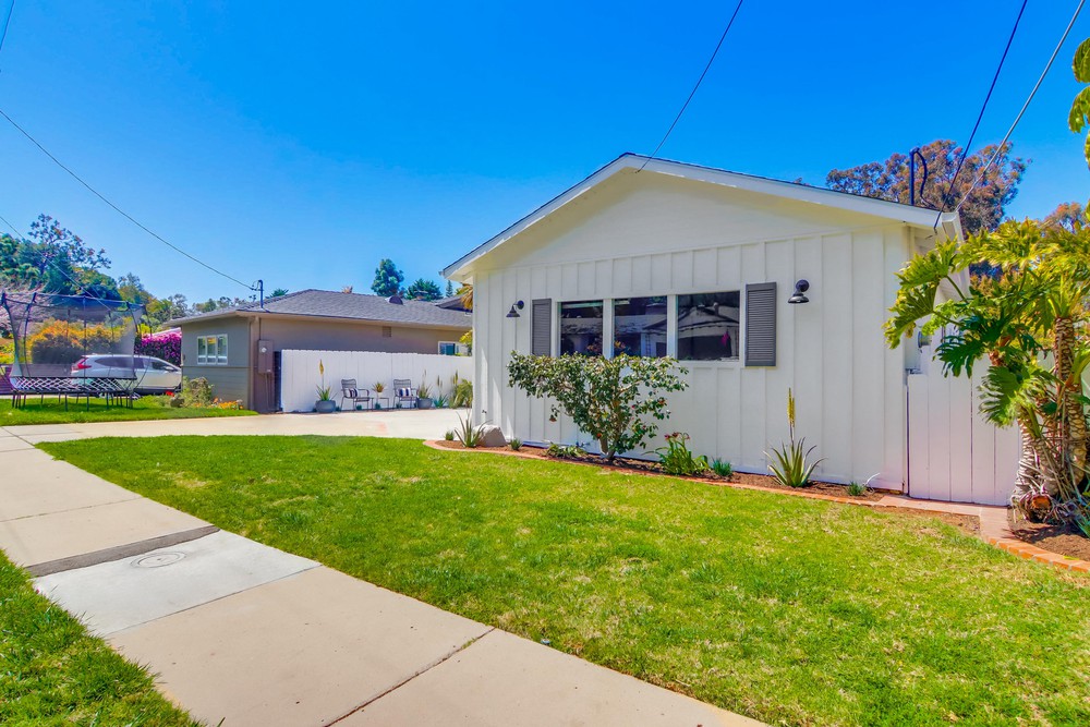 Virtual tour photo 4 of 56 for 780 Loma Valley Rd