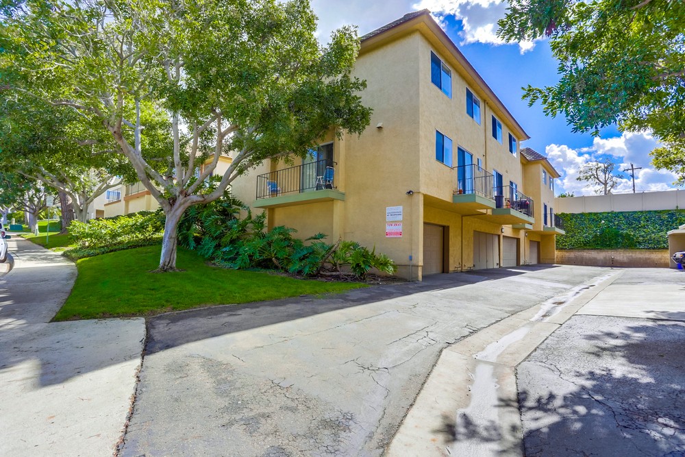 Virtual tour photo 1 of 34 for 7807 Hummingbird Ln