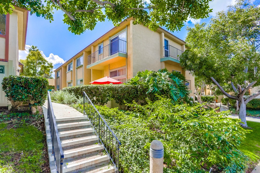 Virtual tour photo 3 of 34 for 7807 Hummingbird Ln