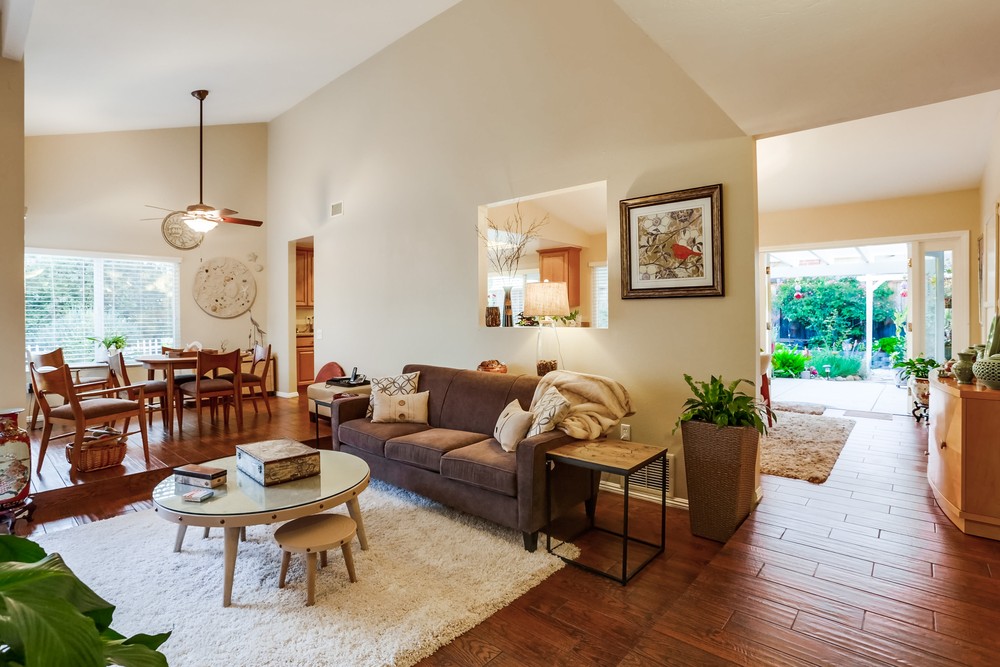 Virtual tour photo 17 of 50 for 7808 Hillandale Dr