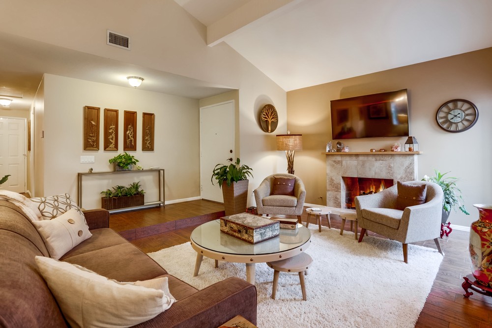 Virtual tour photo 20 of 50 for 7808 Hillandale Dr