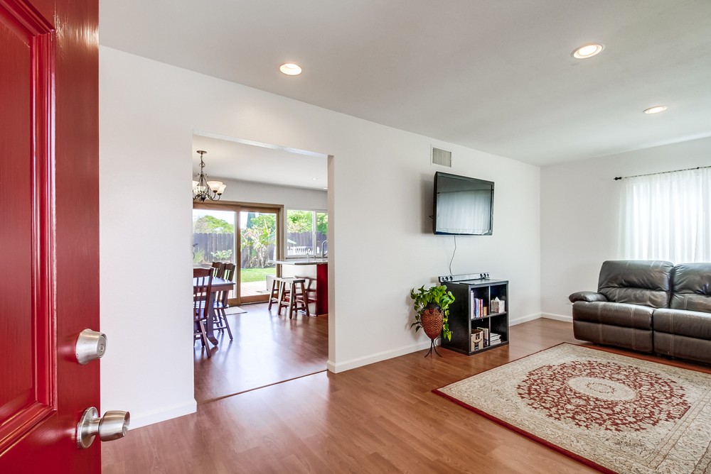 Virtual tour photo 8 of 57 for 7818 Caffey Ln