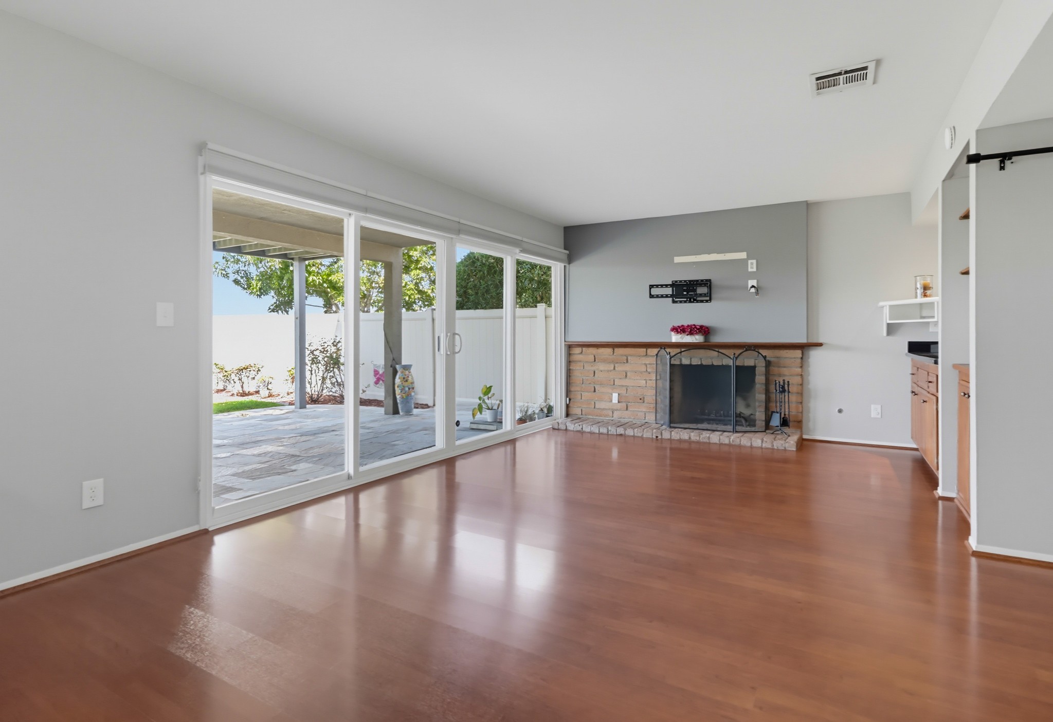 Virtual tour photo 8 of 95 for 7832 Forrestal Rd