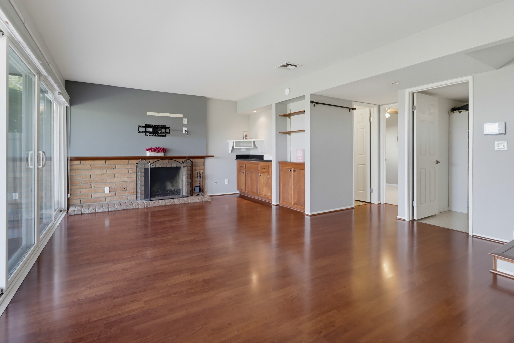 Virtual tour photo 9 of 95 for 7832 Forrestal Rd
