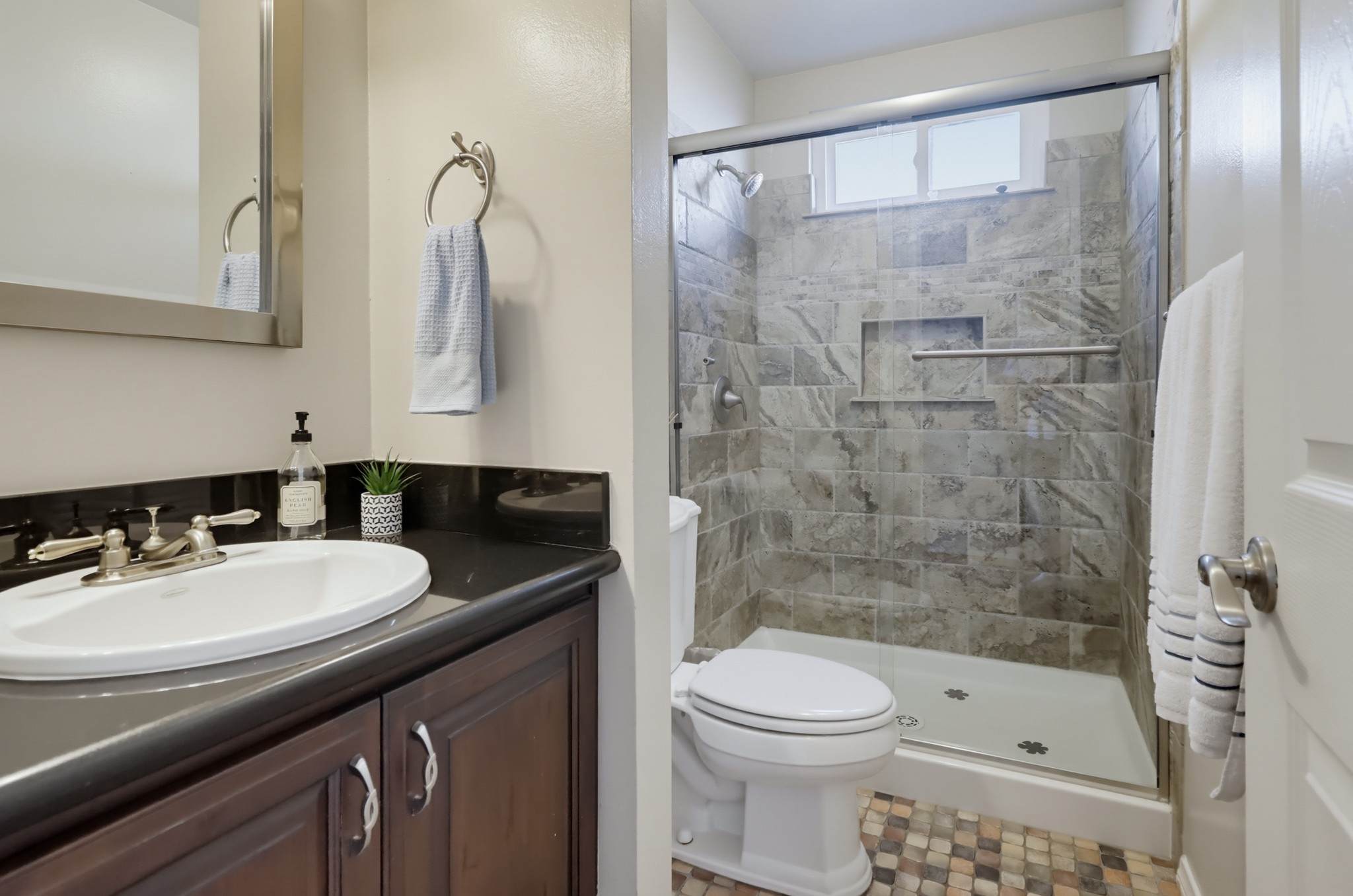 Virtual tour photo 26 of 95 for 7832 Forrestal Rd