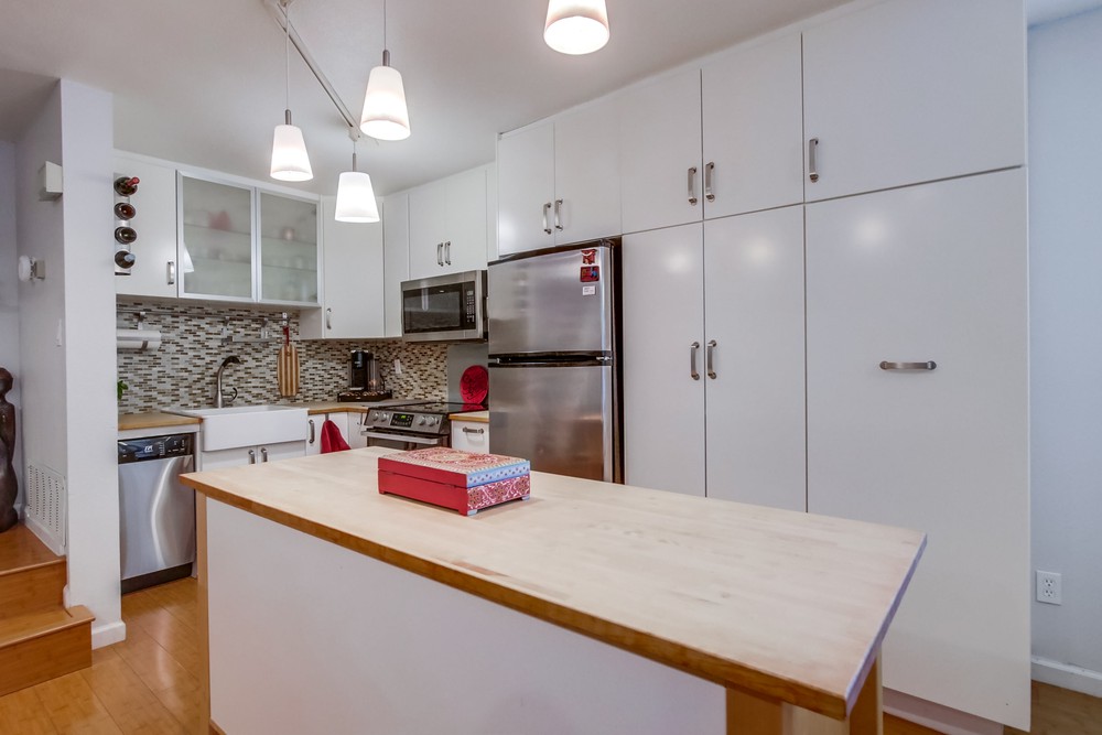 Virtual tour photo 10 of 24 for 7845 Camino Glorita