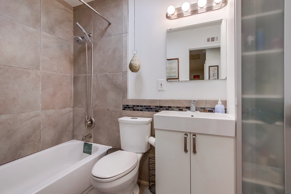 Virtual tour photo 19 of 24 for 7845 Camino Glorita