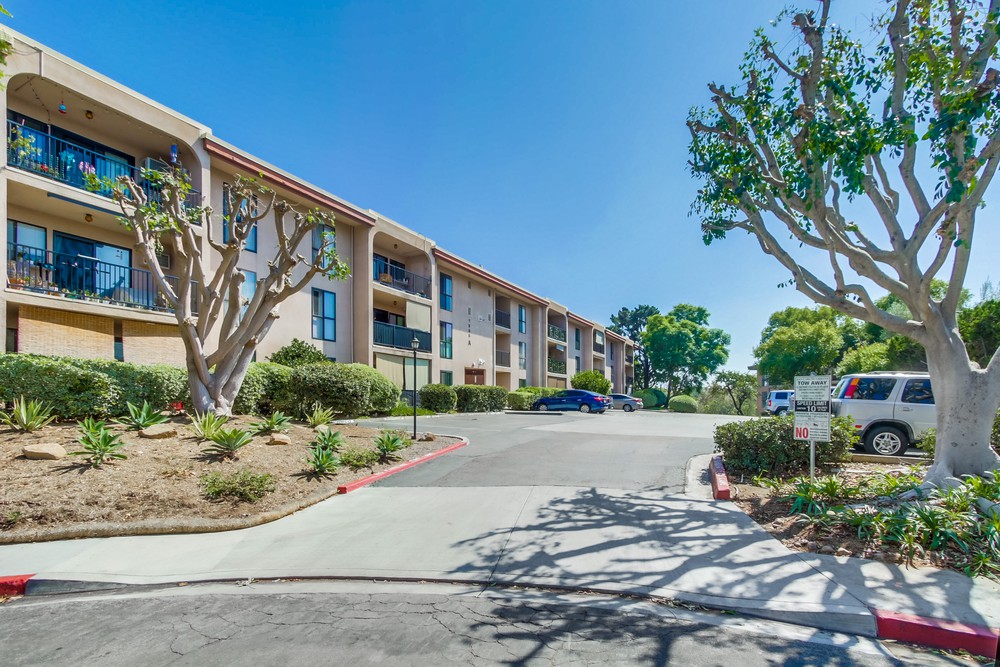 Virtual tour photo 1 of 35 for 7855 Cowles Mountain Ct UNIT A3